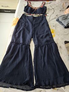 2 Pease Ethenick Wear