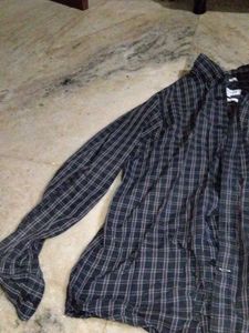Men's Plaid Button-Up Shirt