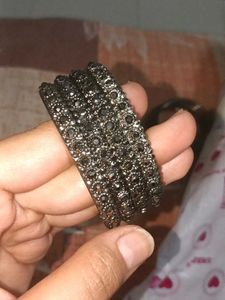 Sparkling Dark Grey Bangle Set