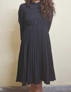 Elegant Black Pleated Dress