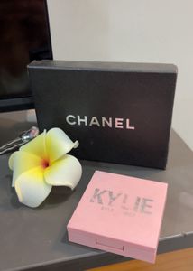 Kylie Cosmetics Pressed Bronzing Powder