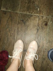 Chic Lace-Up Ballet Flats