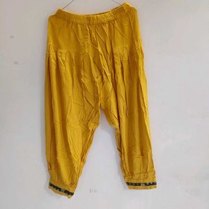 Beautiful Green &amp; Yellow Kurta Set