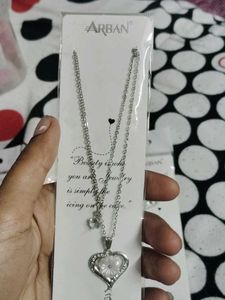 six peices of Fashionable Pendant Necklaces