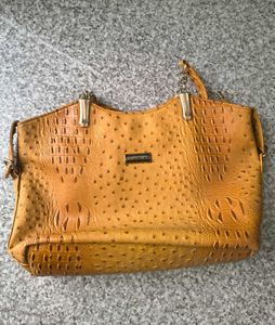 Luxury Look Bag, Pocket-Friendly Price! 👜✨