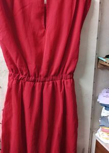Chic Red Sleeveless Dress