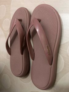Stylish Rose Gold Flip Flops