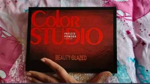 combo Of 2 Eyeshadow Pallet And Brush Set