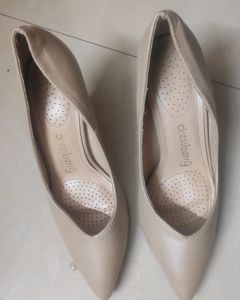 Dressberry Beige Pumps