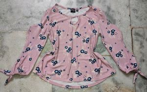 Women Pink top.