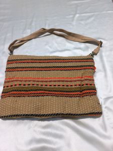 America &amp; beyond pom-pom  bag