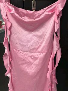 Pink ruffle backless dress