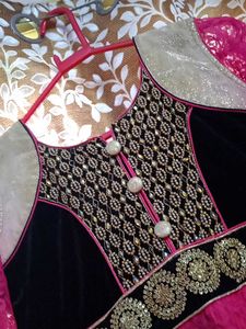 💗Gorgeous Pink Anarkali Kurta( 3 piece set)