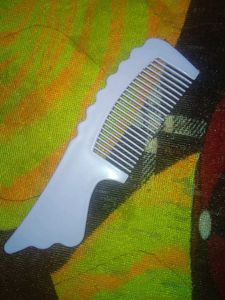 Vintage White Comb
