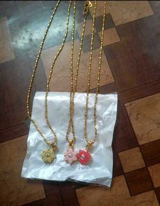 Flower Pendant Necklace Set
