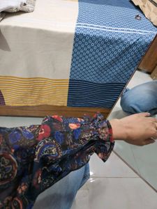 Floral Woman Top