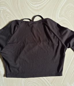 Ribbed Long Sleeve black Crop Top 🖤