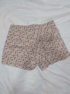 !REDUCED PRICE! Cute Floral Print Shorts