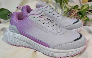 Women's Grey Sneakers size 4/EU 37🥂