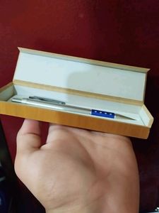 New Pen Set With Box