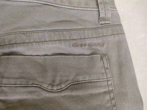 Imported DKNY Cargo Capri