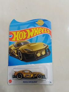 Hot Wheels Muscle and Blown - Gold