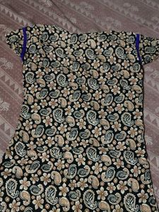 Elegant Paisley Print Kurta