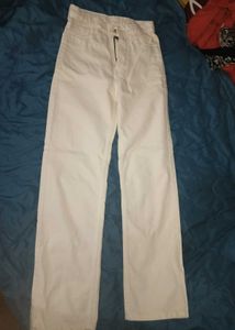 Chic White Wide-Leg Jeans
