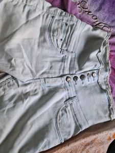 High Waisted Light Wash Jeans