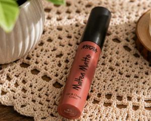 Nykaa Molten Matte Lip &amp; Cheek Colour without box