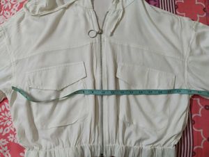WHITE ZIP UP HOODIE