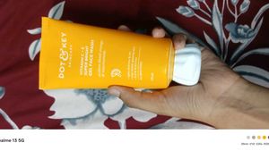 Vitamin C+E Super Bright Gel Facewash