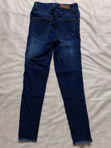 Kraus Stylish Cropped Jeans with Side Stripe