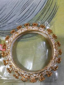 Elegant White &amp; Gold Bangle Set Size 2:8