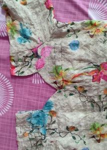 Beautiful Floral Print Ethnic Kurta