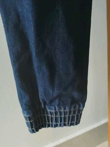Comfortable Dark Wash Jogger Jeans