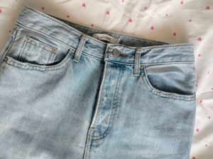 Light Wash High Waisted Jeans