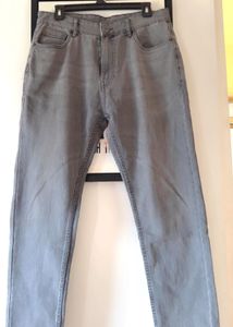Zudio Jeans Grey Straight Slim Fit Size 32