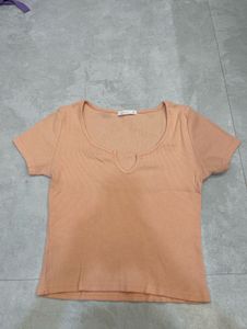 Peach V-Neck Ribbed Cropped Tee M size
