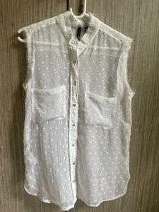 Chic White Sleeveless Textured Top