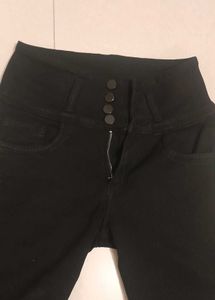 Stylish Black Skinny Jeans