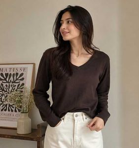 Classic V-Neck Long Sleeve Sweater