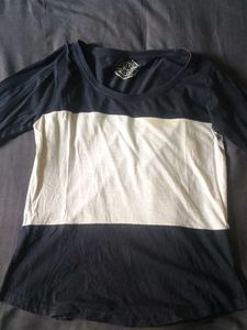 one sided full sleeve t shirt for wom