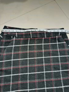 Black Checked Pockets Mini Skirt Size 34