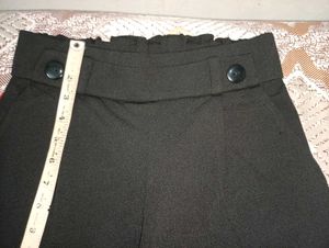 Chic Black Wide-Leg Pants