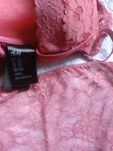 H&amp;M Lace Push-Up Bra and Panty Set