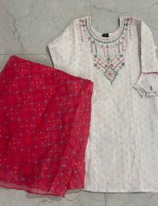 Elegant White Kurta Set with Pink Dupatta