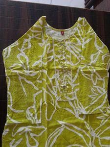 Yellow &amp; White Printed Kurta Set