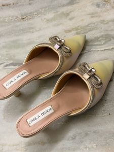 Sparkling Bow Pointed Toe Mules