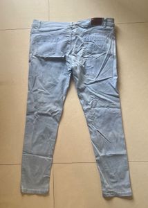 Preloved Light Wash Straight-Leg Jeans ✨